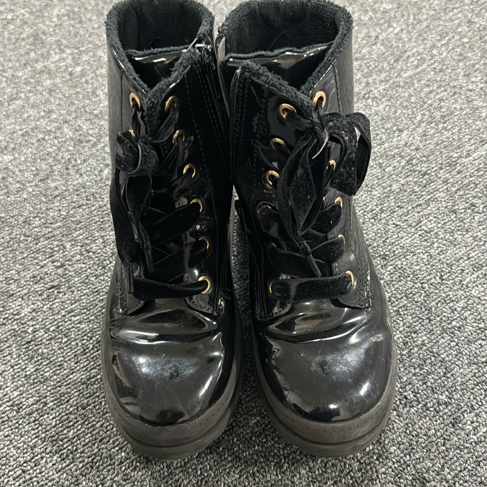 ￼ girls black boots